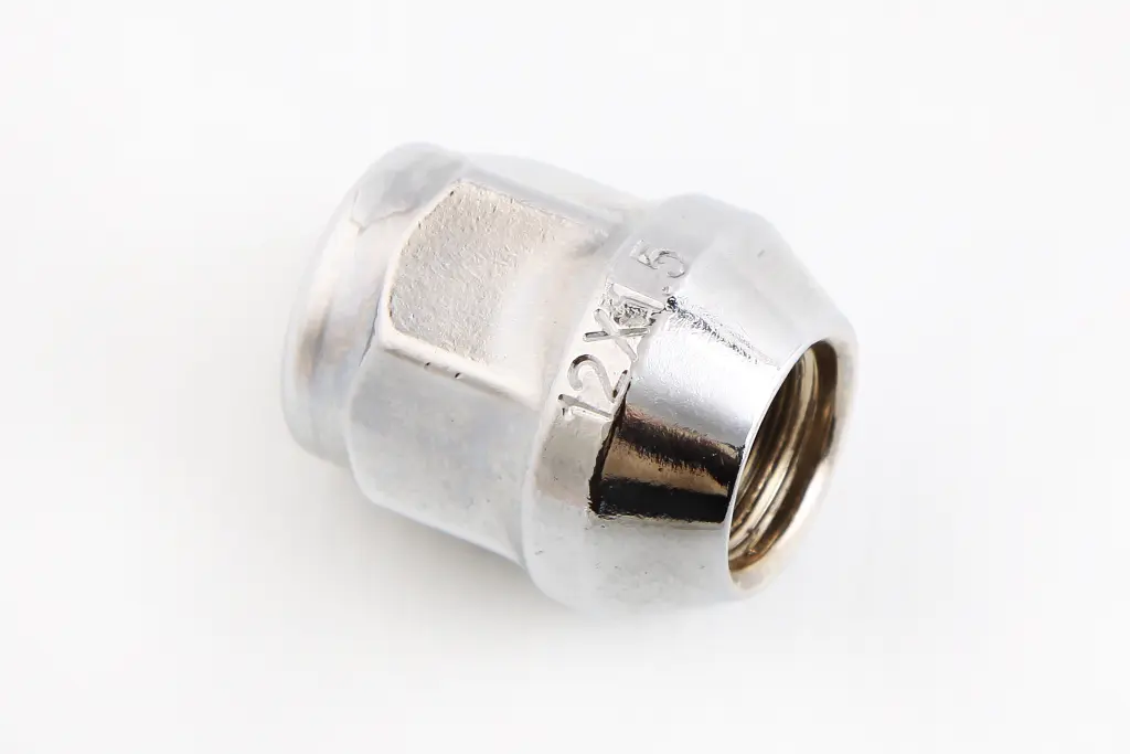гайка колеса Aveo М12*35*1.5 хром. закрита ключ на 19 
