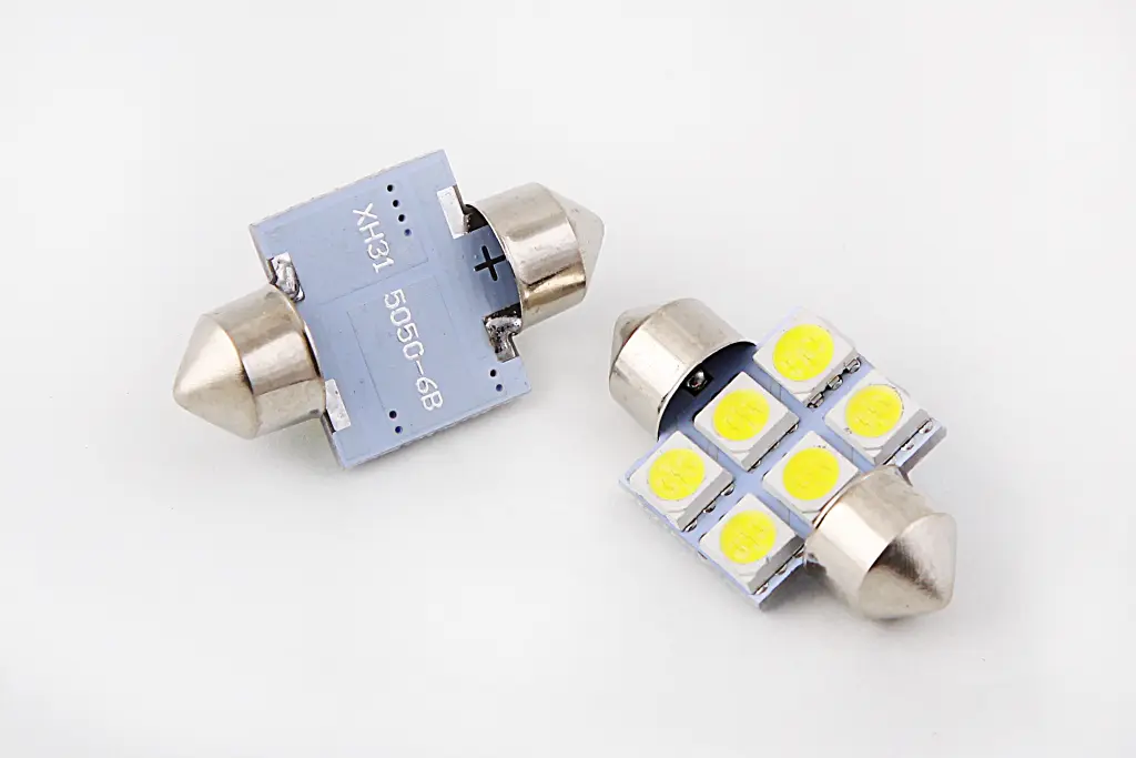 лампа діодна 12В салону 31мм 6-SMD 5050 