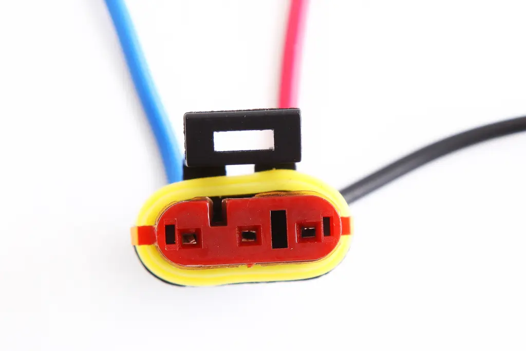 разъем проводки герметичный 3-конт. мама 