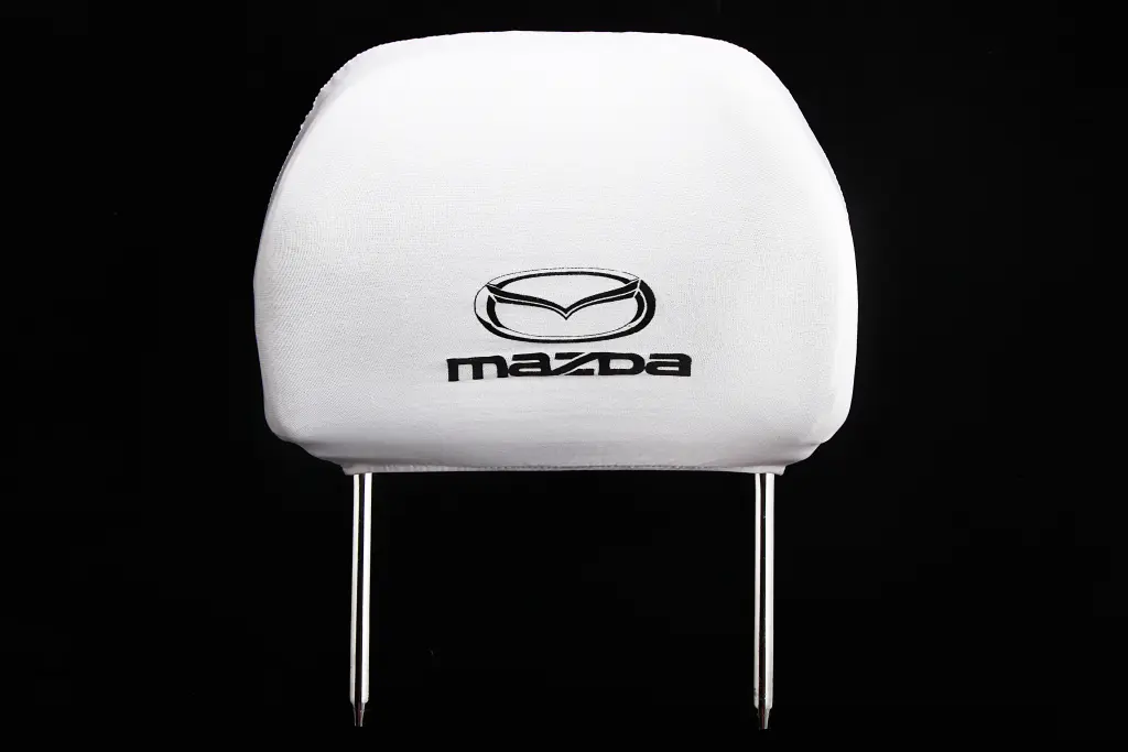 чехлы на подголовники белые Mazda. Photo 2