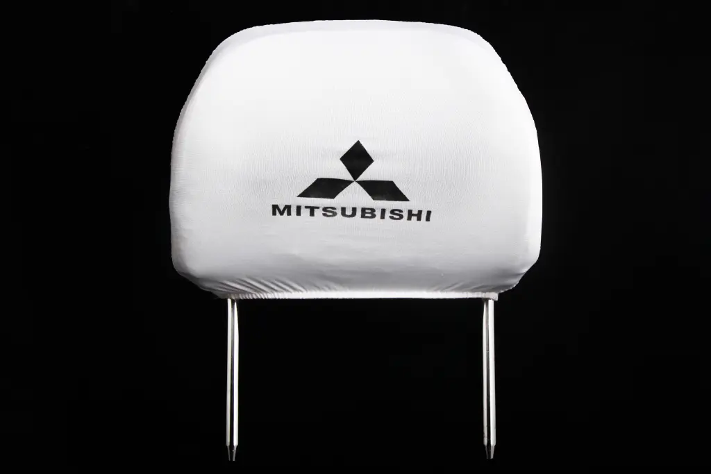 чехлы на подголовники белые Mitsubishi. Photo 2