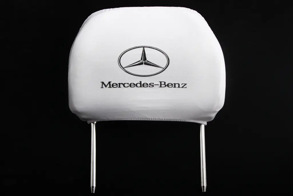 чехлы на подголовники белые Mercedes. Photo 2