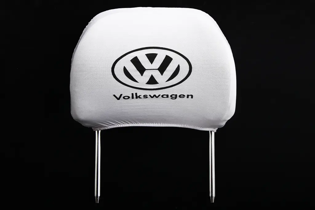 чехлы на подголовники белые VW. Photo 2