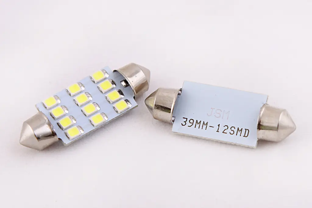 лампа діодна 12В салону 39мм 12-SMD 2835 
