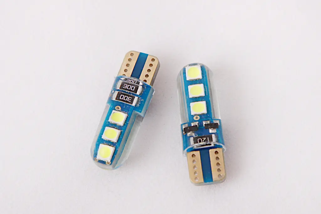 лампа диодная 12В безцок. T10 6-SMD 3030 силикон 