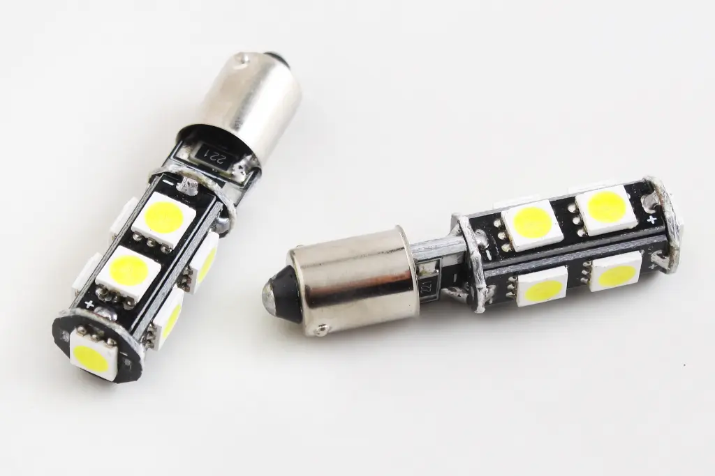 лампа диодная 12В T 8.5 9-SMD 5050 CAN 