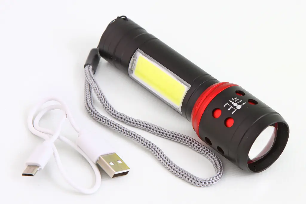 фонарик ручной метал с линзой (4 режима, под micro USB зарядку) *Blackout*