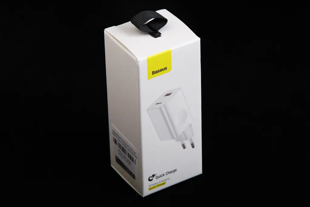 зарядка 220В 1USB QC 24 Вт 