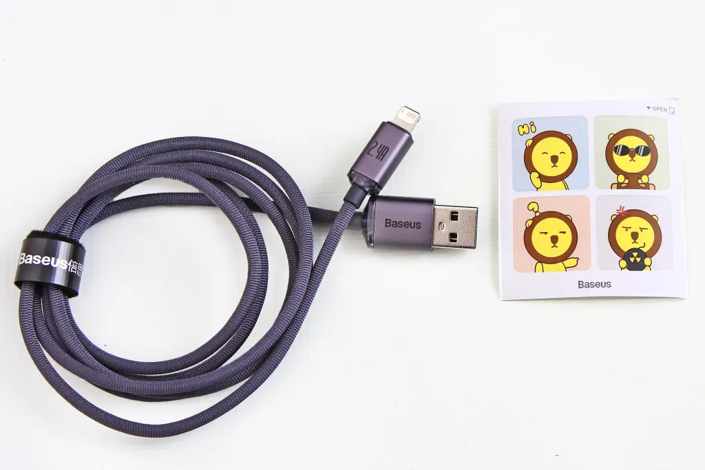 кабель USB - iPhone 2.4A 1.2м 