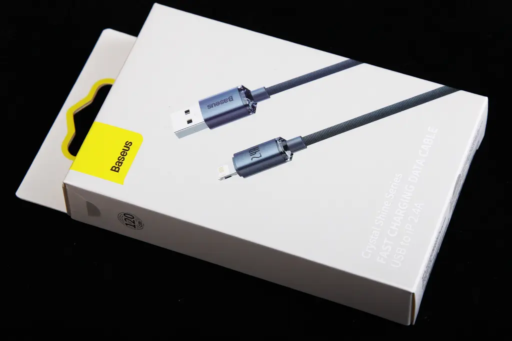 кабель USB - iPhone 2.4A 1.2м 
