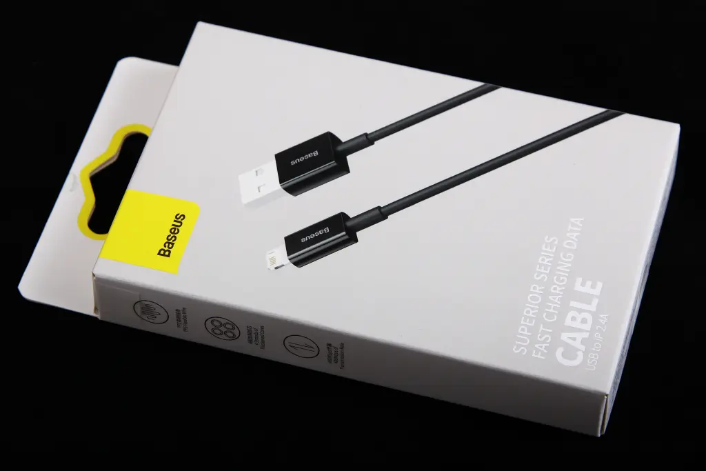 кабель USB - iPhone 2.4А 1.0м 