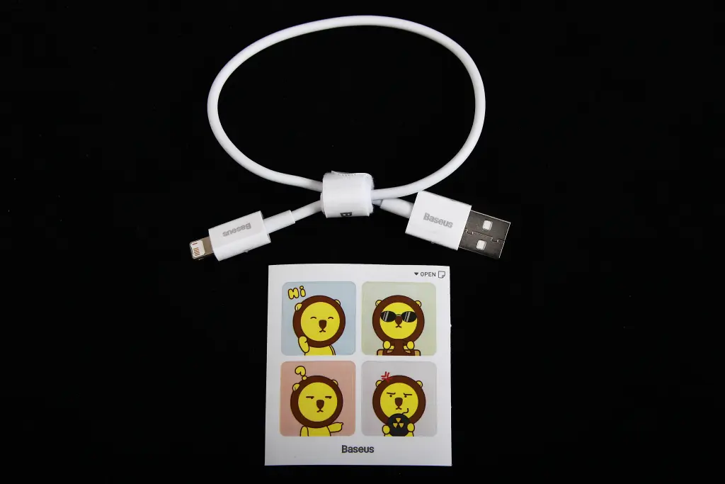 кабель USB - iPhone 2.4A 0.25м 