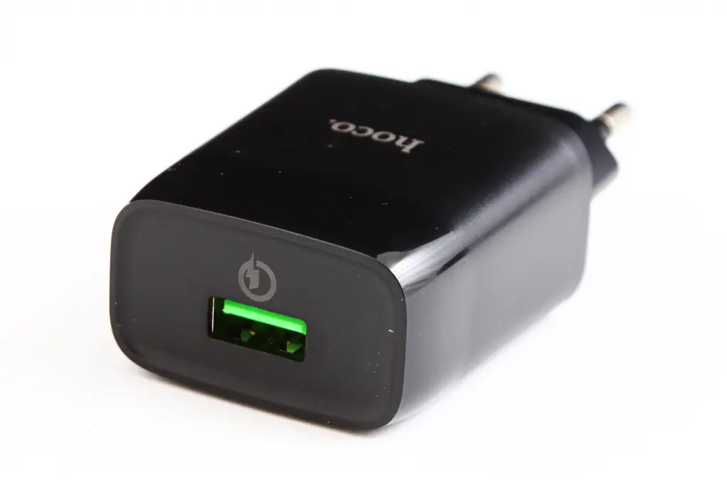 зарядка 220В 1USB QC 18 Вт 