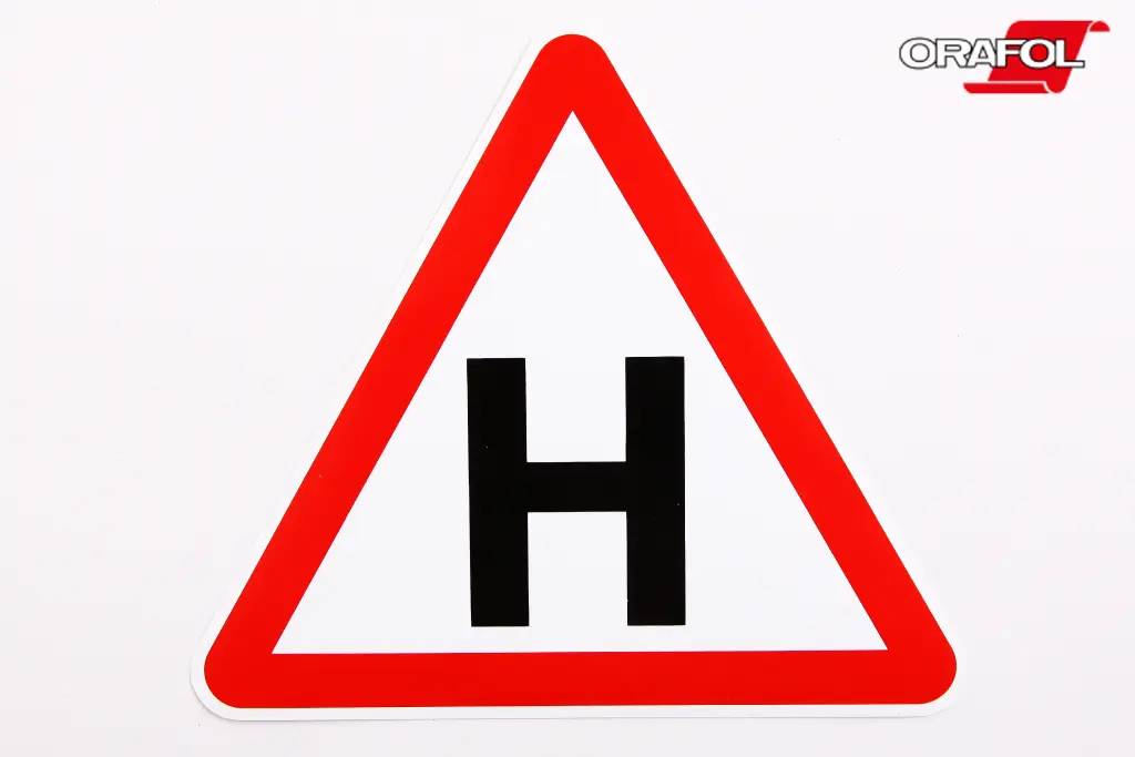наклейка знак Навчальний 21*18см