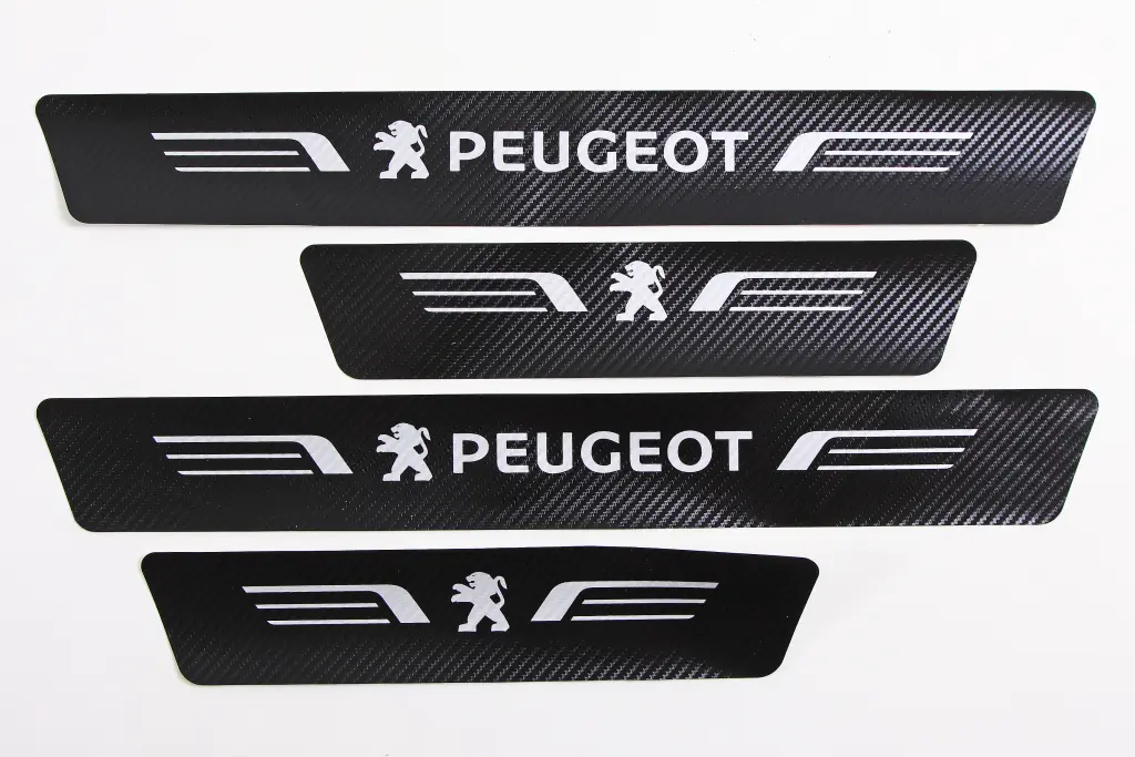 наклейка на пороги Peugeot чорний карбон 