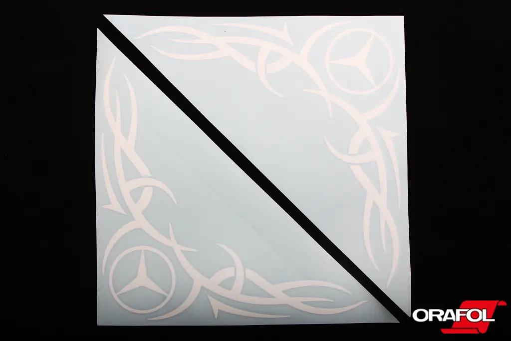 наклейка на бічне скло плотер Mercedes-Benz біла 31*31см (2 шт.)