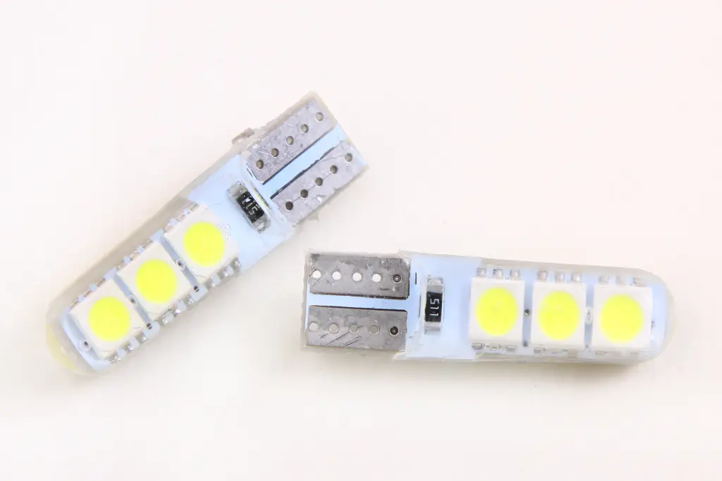 лампа діодна 24В безцок. T10 6-SMD 5050 силікон 
