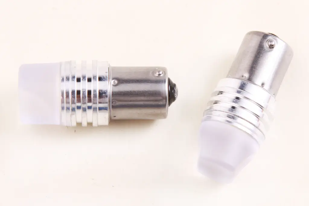 лампа диодная 12В T25 9-SMD 2835 стекло с радиатором матовая 