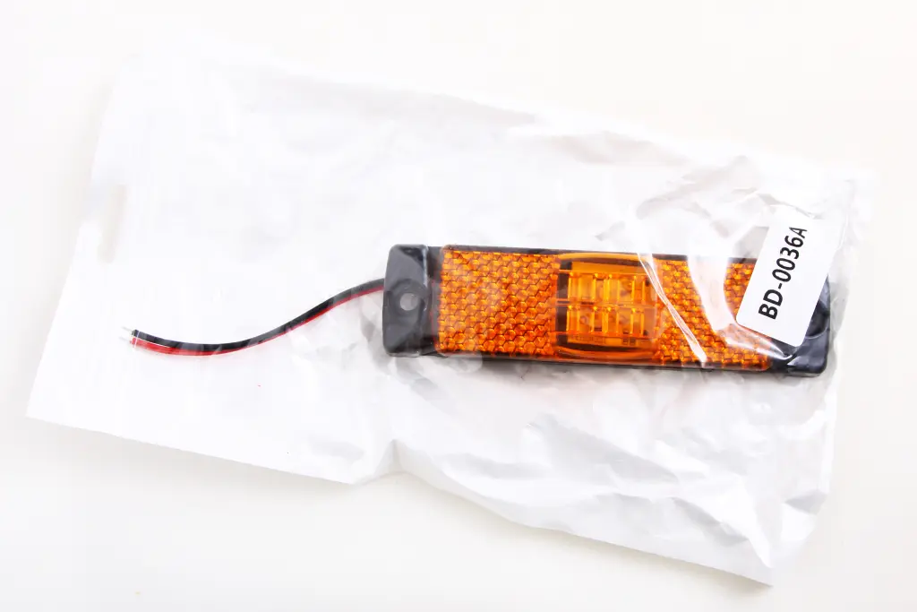 ліхтар габаритний 130*32*15мм 4-SMD оранж.