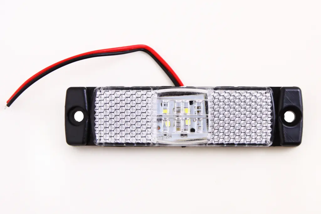 ліхтар габаритний 130*32*15мм 4-SMD білий. Photo 2