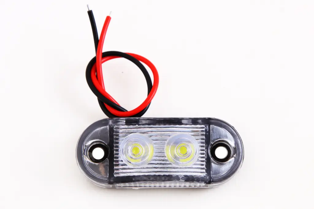 фонарь габаритный 62*27*17мм 2-SMD белый