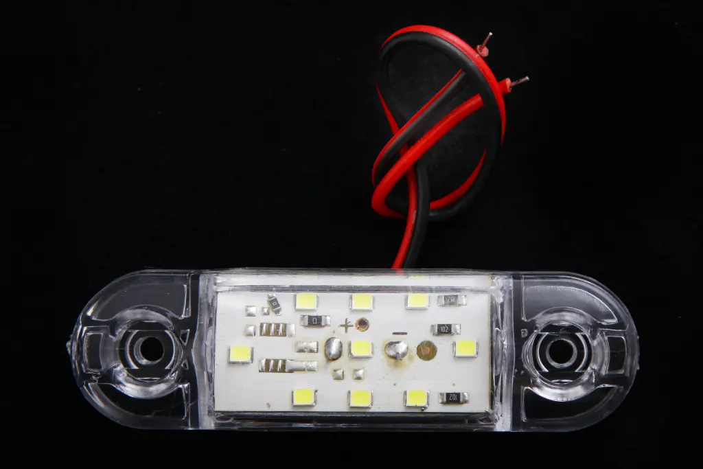 ліхтар габаритний 88*25*13мм 9-SMD білий. Photo 2