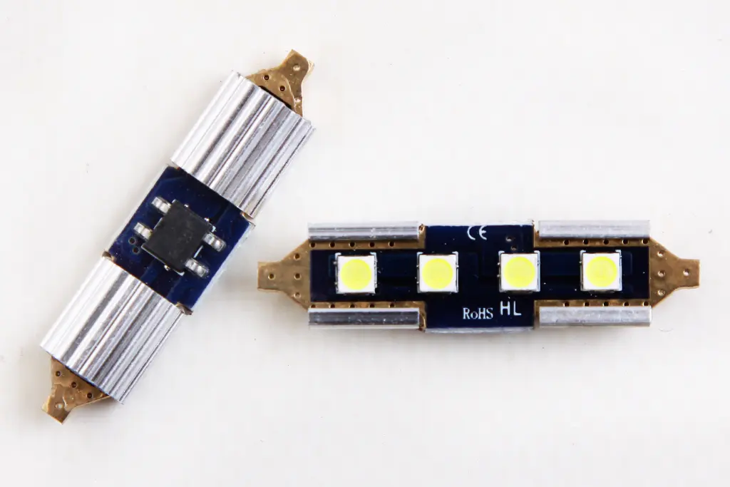 лампа діодна 12В салону 36мм 4-SMD 2835 CAN з радіатором 