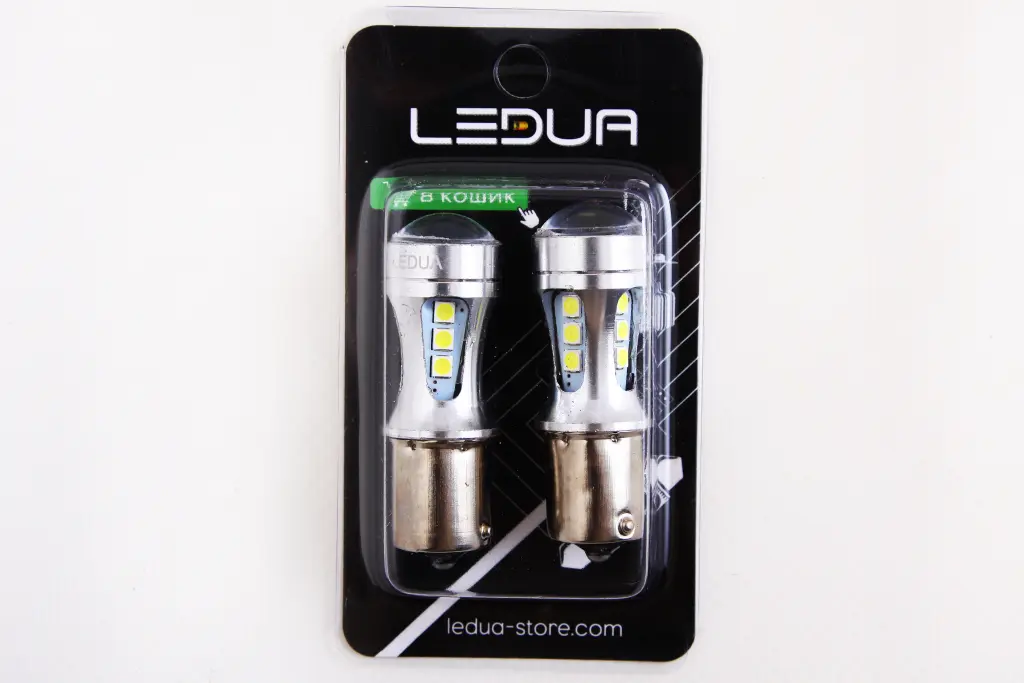 лампа диодная 12В T25 18-SMD 3030 стекло с линзой и радиатором 