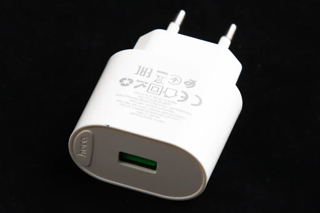 зарядка 220В 1USB QC 18 Вт 