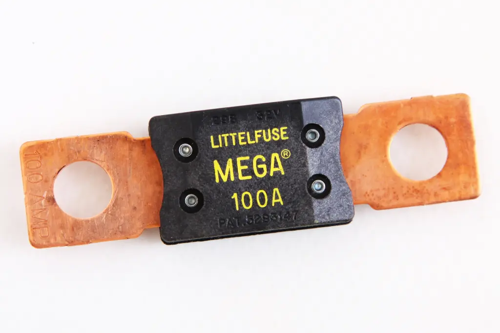 предохранитель Mega 