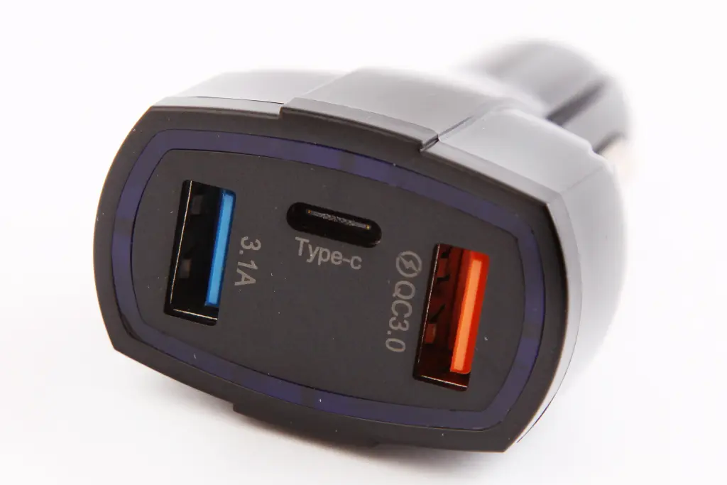 зарядка в прикурювач 2USB/1Type-C QC3.0 3.1А 