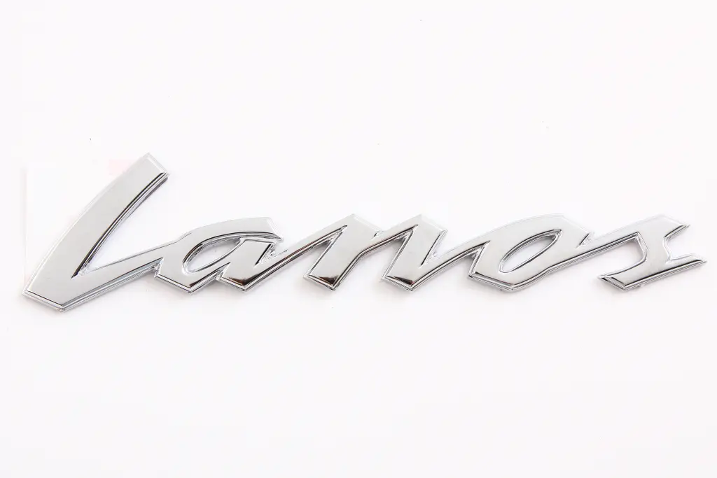 емблема Daewoo 