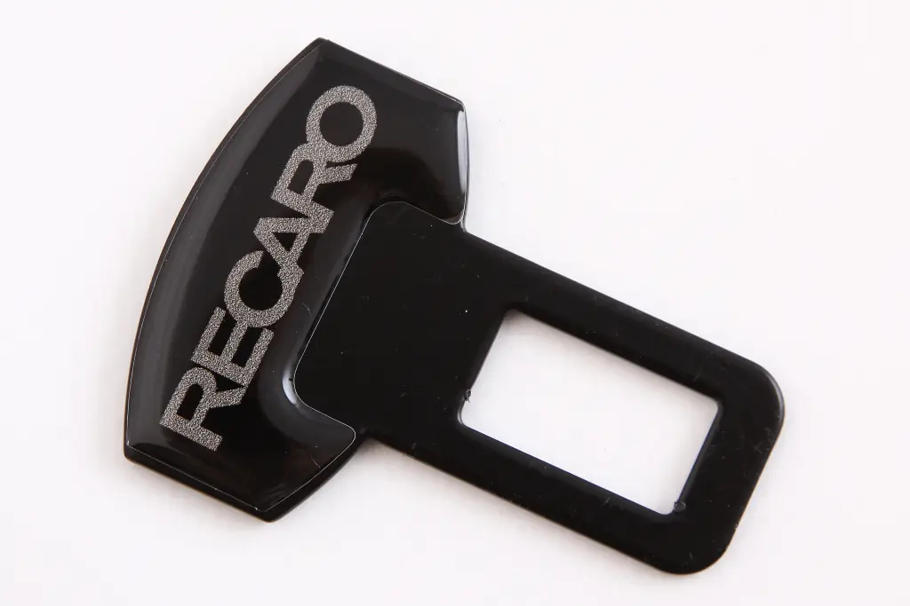 застежка ремня безопасности заглушка метал. черная Recaro. Photo 2