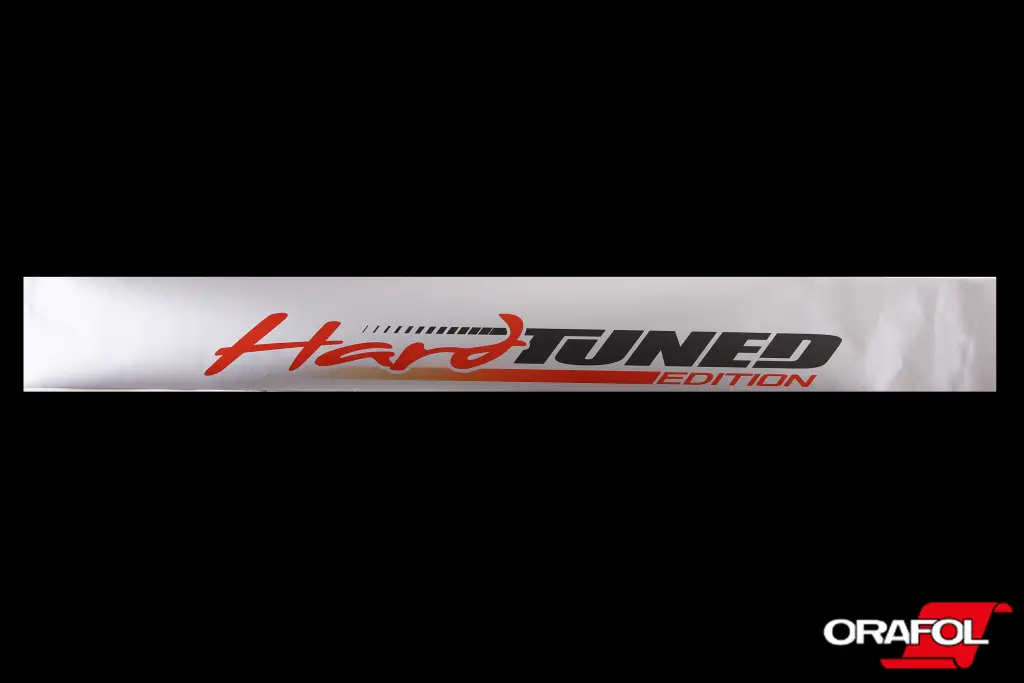наклейка на лобове скло 17*136см Hard tuned edition срібл. 