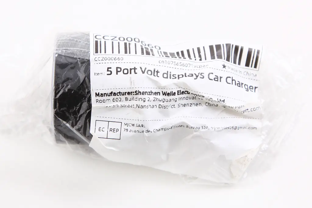 зарядка в прикурювач з вольтметром 4USB/1Type-C QC 200Вт 