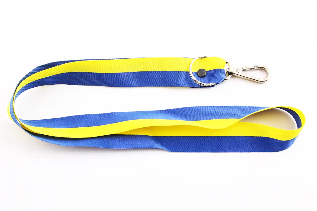 шнурок на шию для ключів з карабіном Прапор України