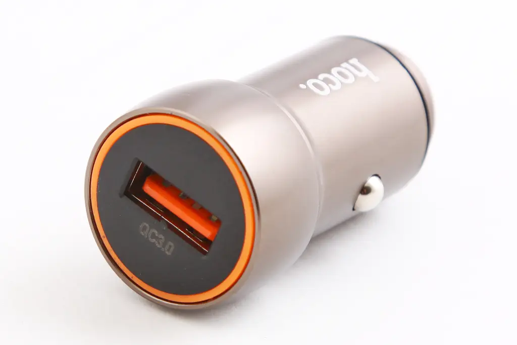 зарядка в прикуриватель 1USB QC 18Вт 