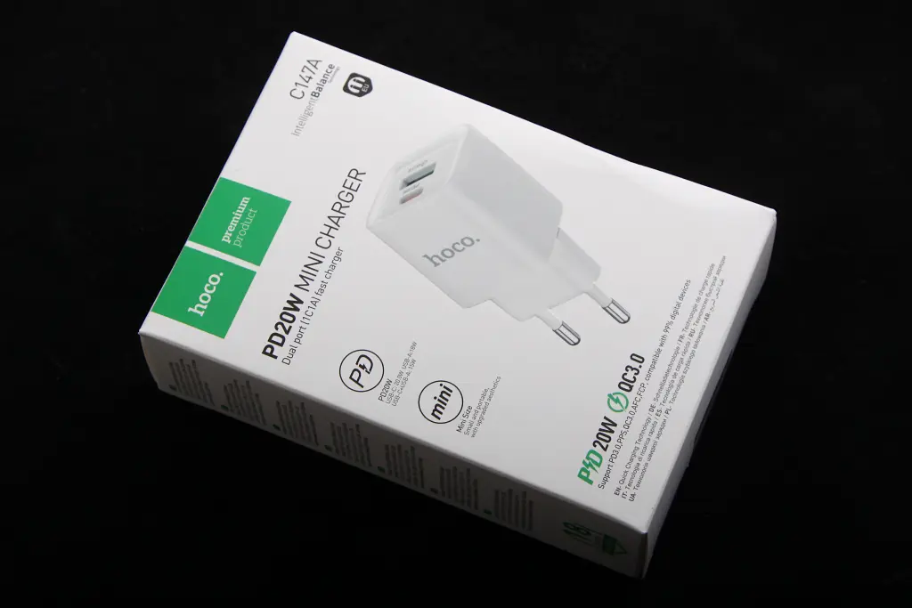 зарядка 220В 1USB/1Type-C QC 20 Вт 