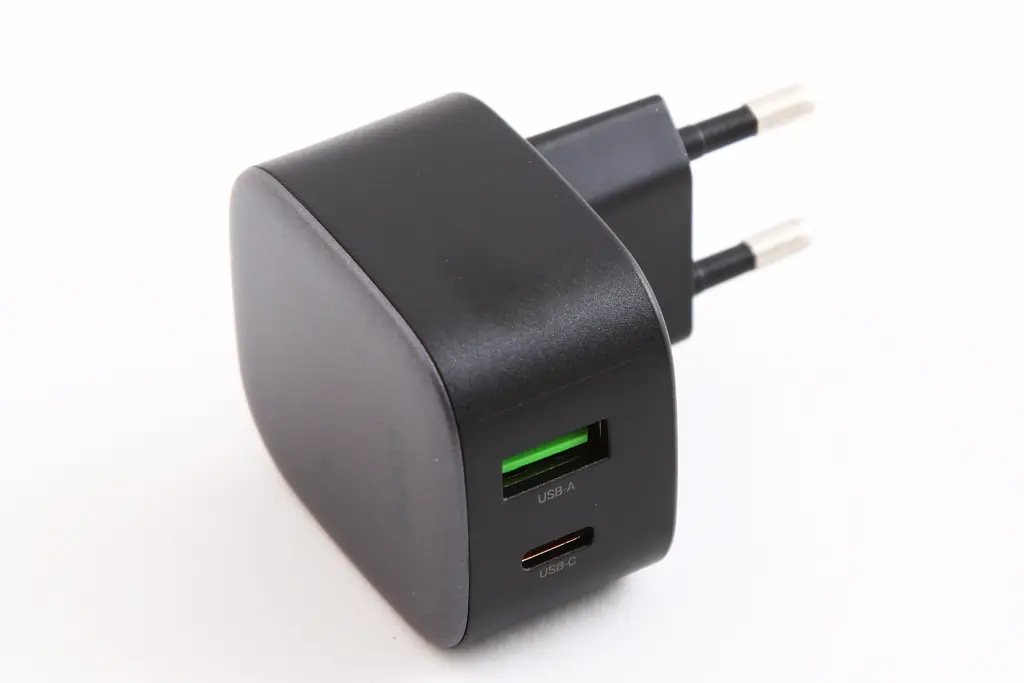 зарядка 220В 1USB/1Type-C QC 20 Вт 
