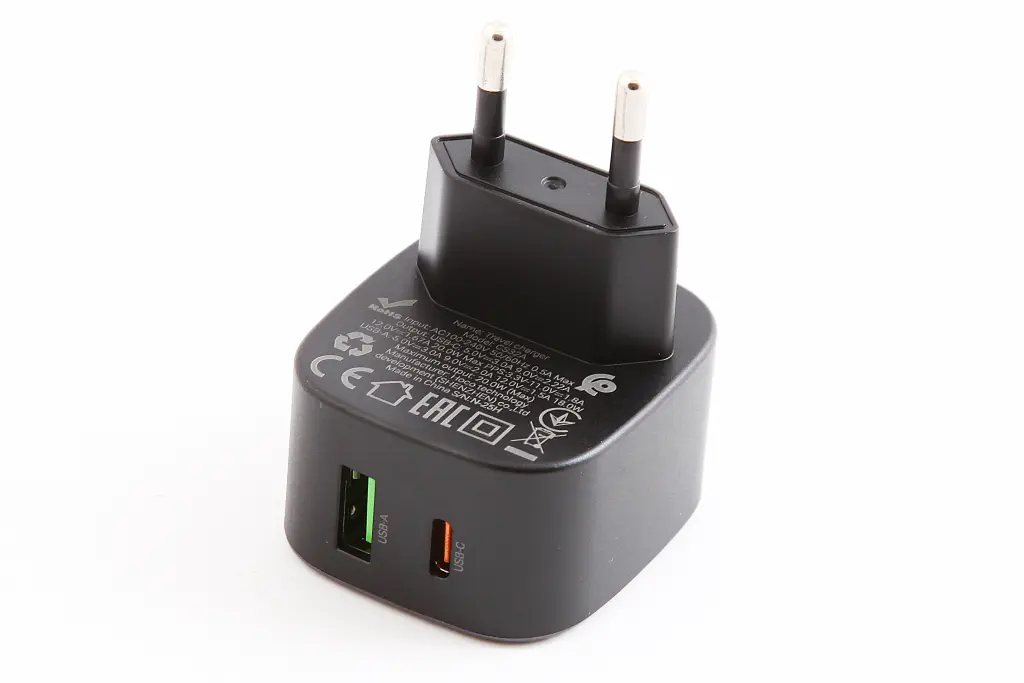 зарядка 220В 1USB/1Type-C QC 20 Вт 