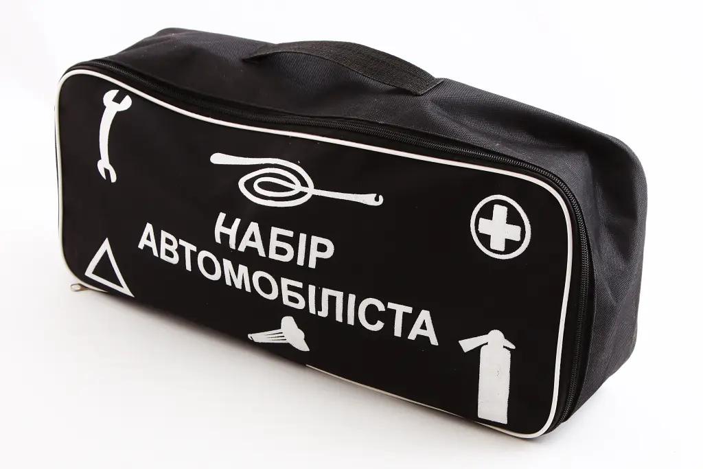 набір автом-ста (вогнегасник вуглекислотний 1.0кг, трос, аптечка, аварійний знак, жилет, рукавички). Photo 3