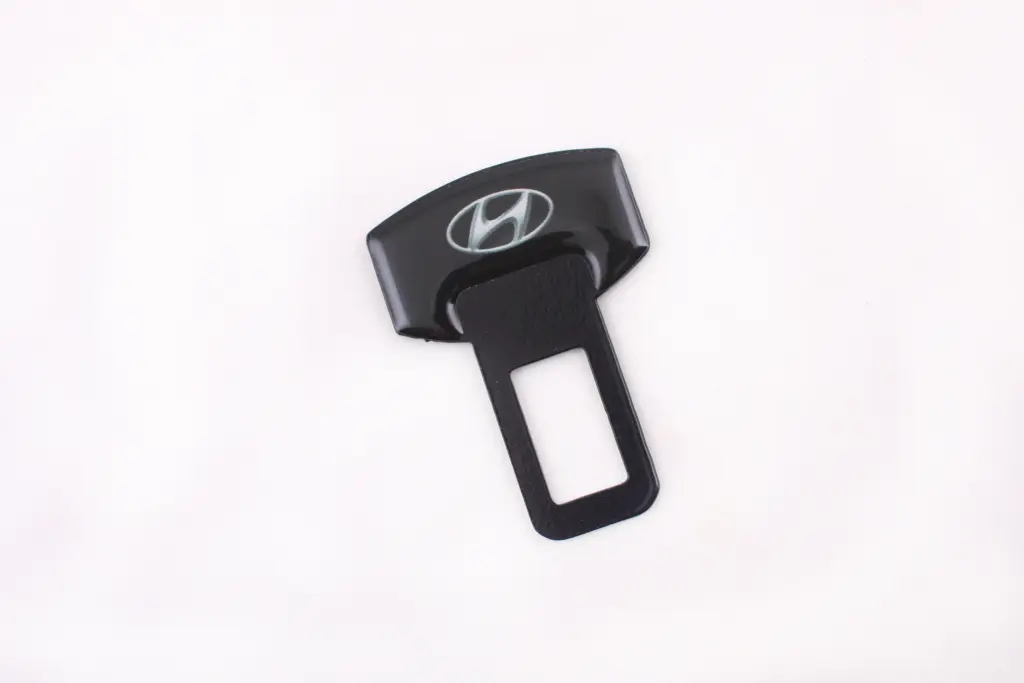 застежка ремня безопасности заглушка метал. черная Hyundai